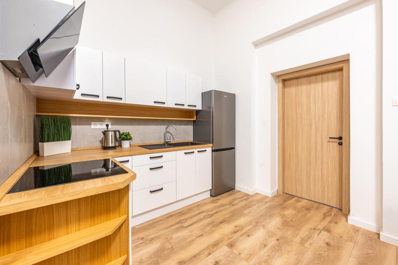 Deluxe Kazincy Apartment In The Heart Of Будапеща Екстериор снимка