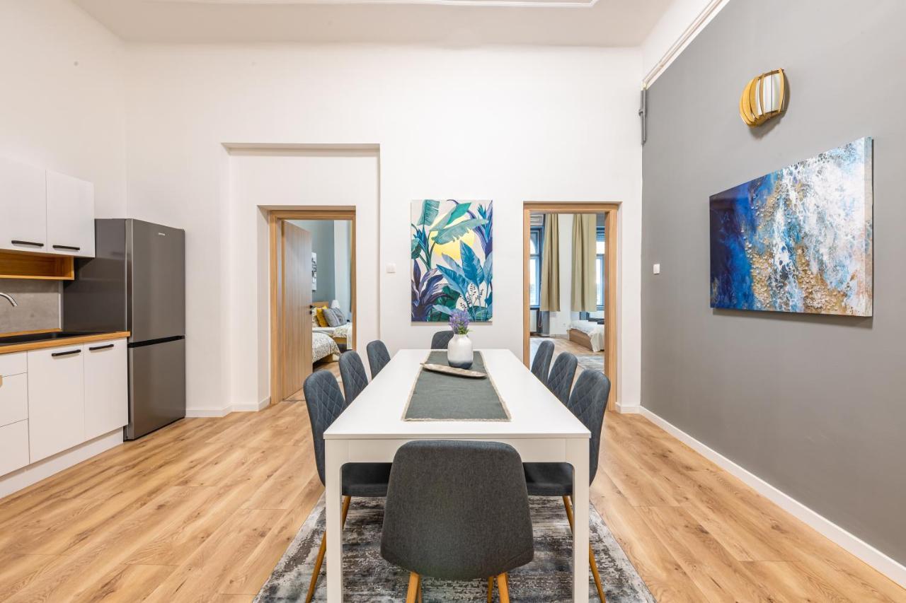 Deluxe Kazincy Apartment In The Heart Of Будапеща Екстериор снимка